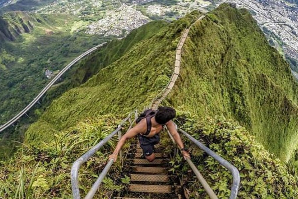 Лестница в небо. Гавайи, Оаху (Фото @migueltoralba)
