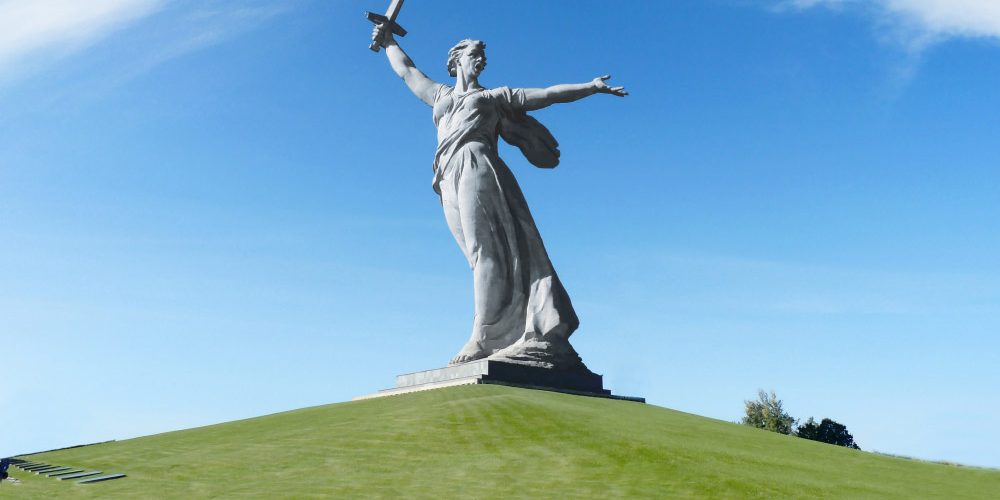 Монумент «Родина-мать зовёт!»: описание и история