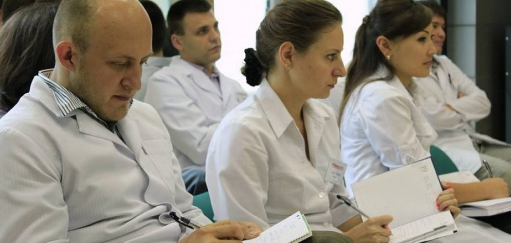 Курсы для медицинских работников: как проходят?