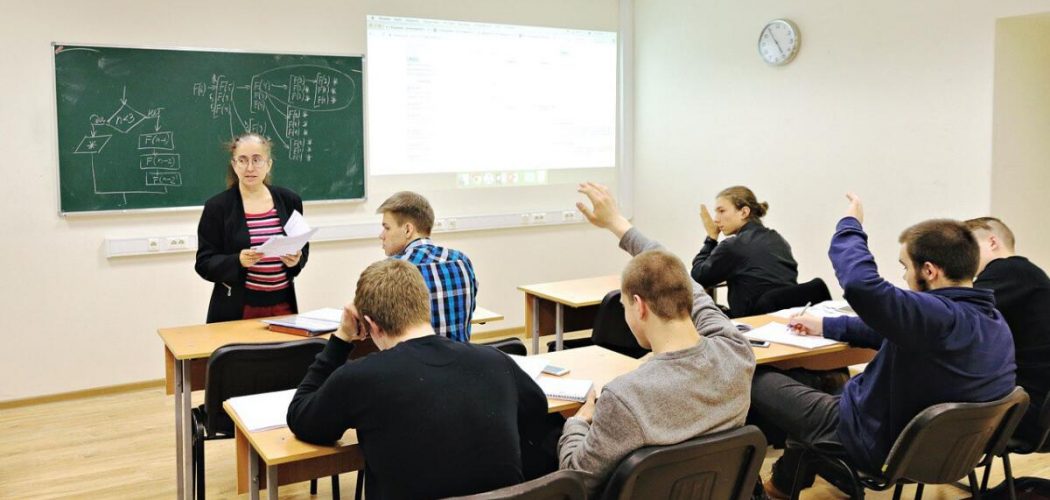 Экстернат в 10 классе: возможности и перспективы